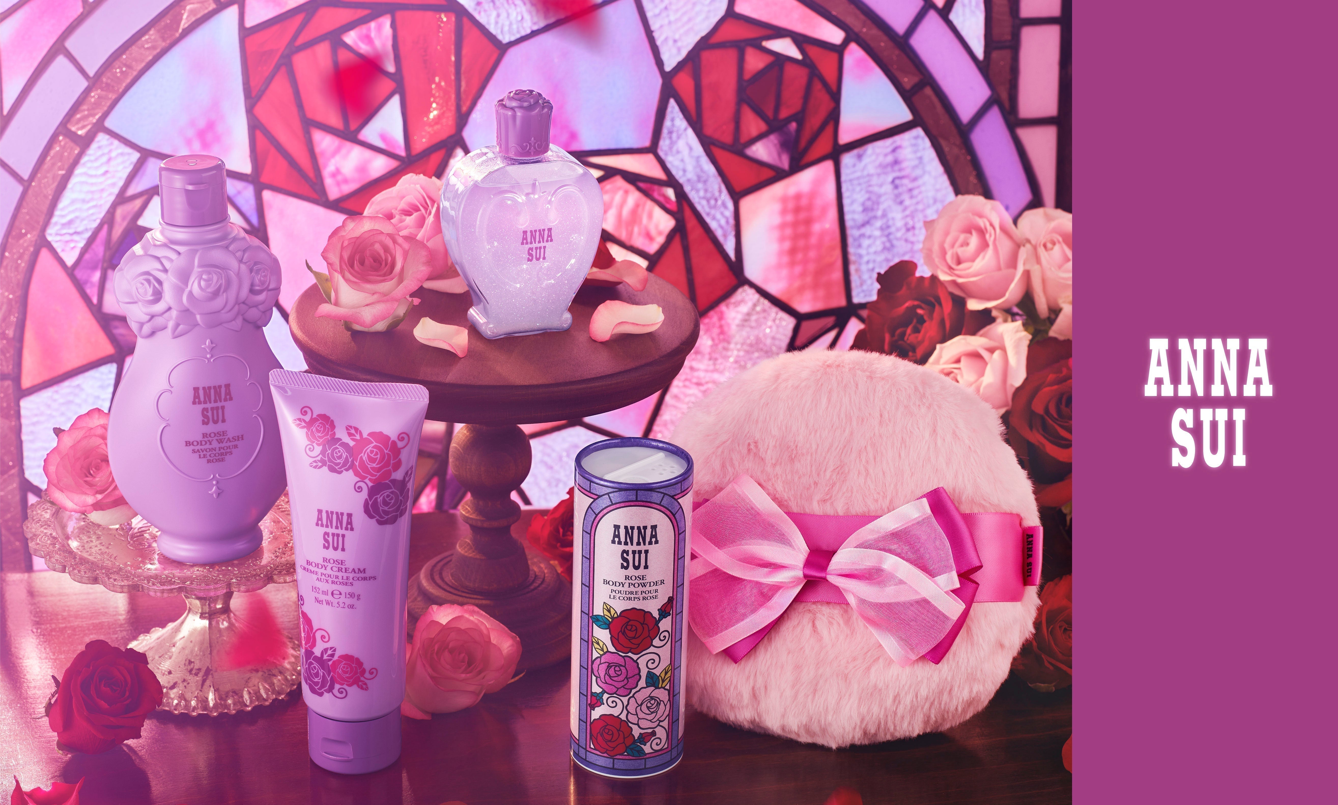 <center><small>ANNA SUI COSMETICS<br> 2025 HOLIDAY COLLECTION</center></small>