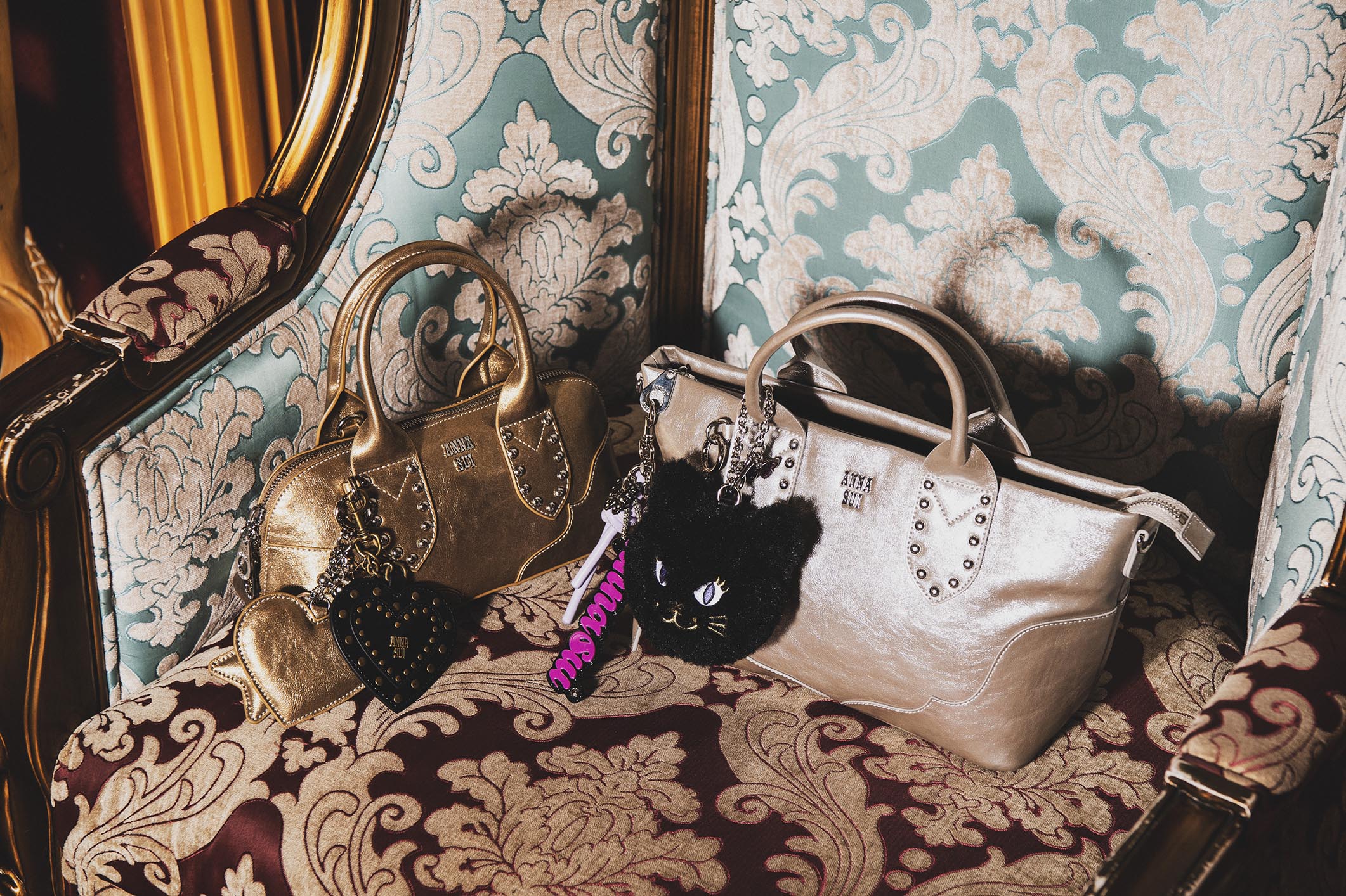 <center><small>バッグ・お財布を対象としたフェアがスタート!</small></center>