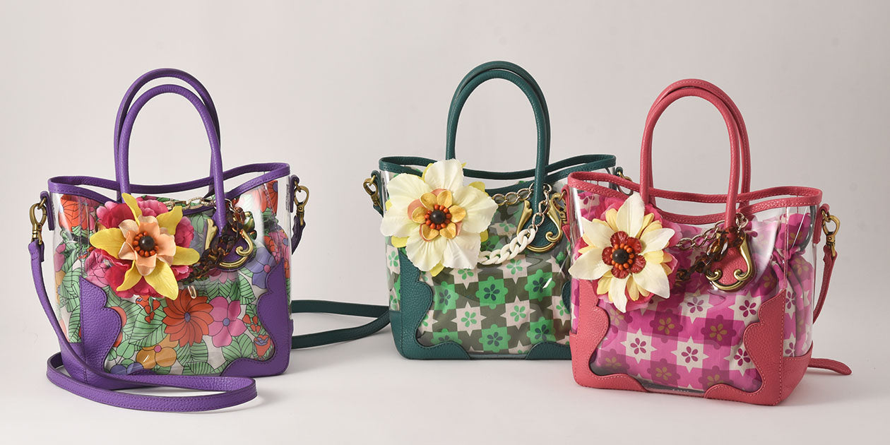 <center><small>ANNA SUI 2022 スプリング フェア</small></center>