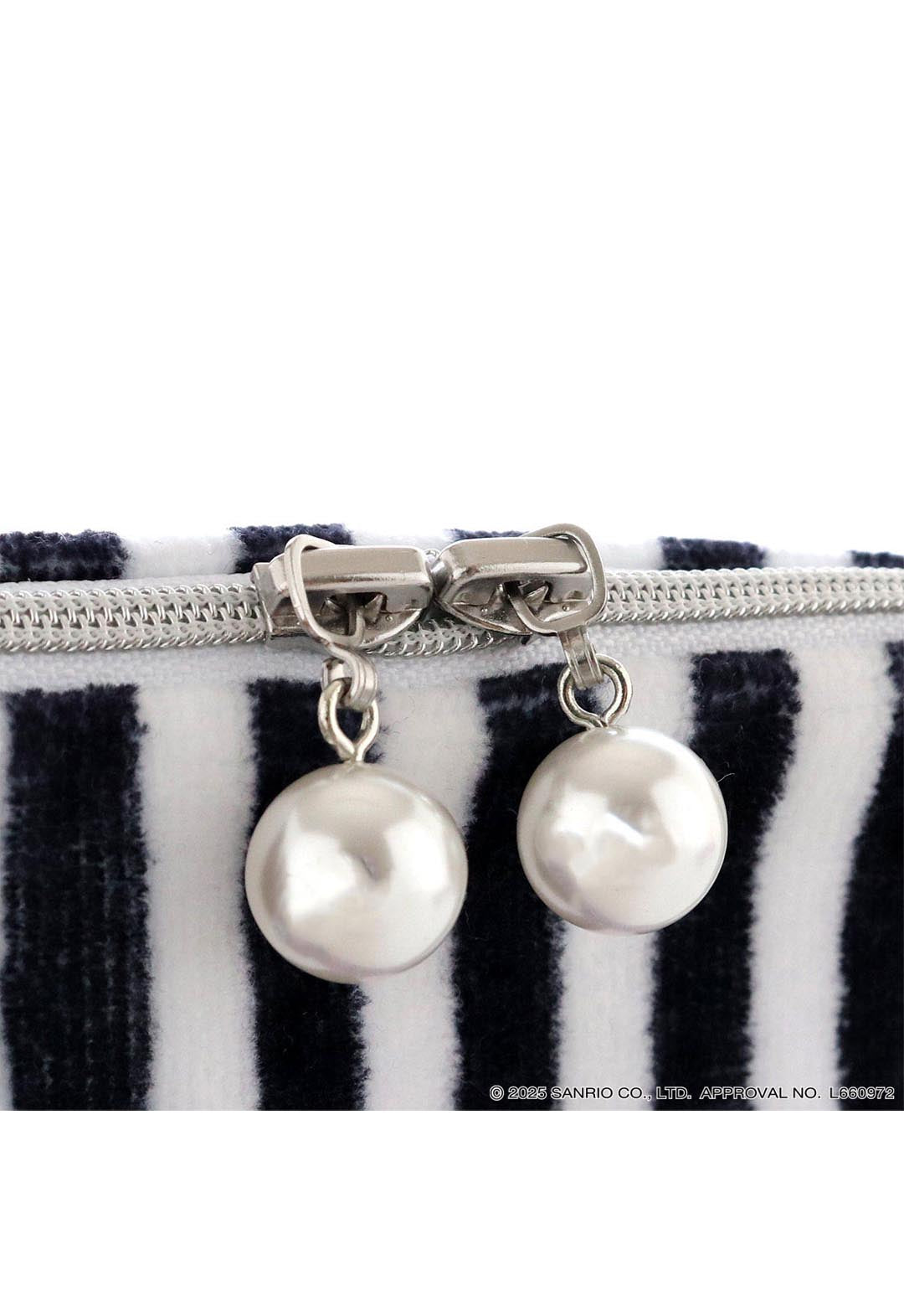 【マイメロディ・クロミ×ANNA SUI】ファスナー付きタオル(ピンク)