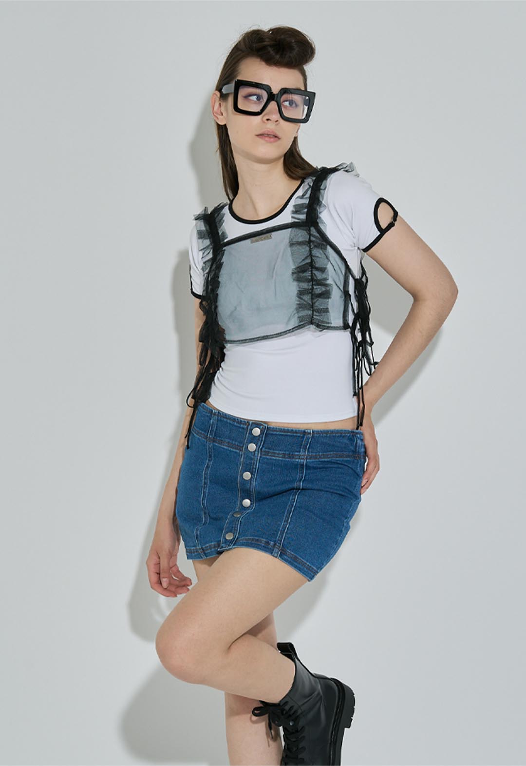 Cut-out sleeve t-shirt