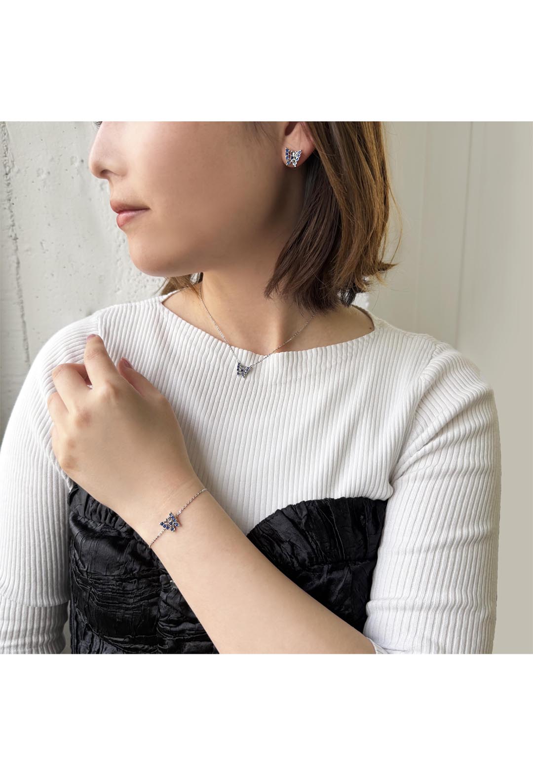 Butterfly motif earrings
