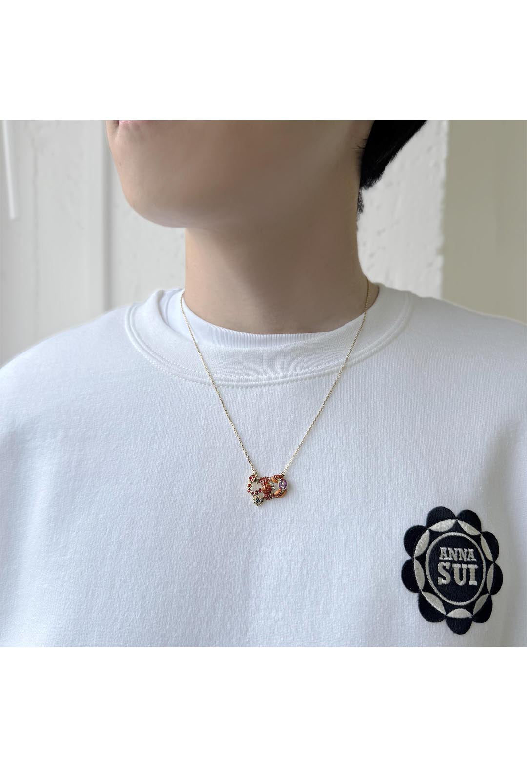 Scorpio motif necklace