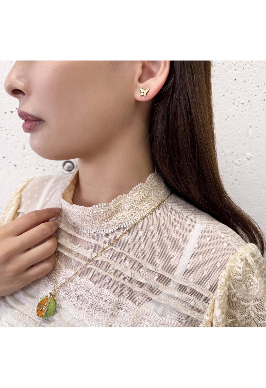Melon motif earrings