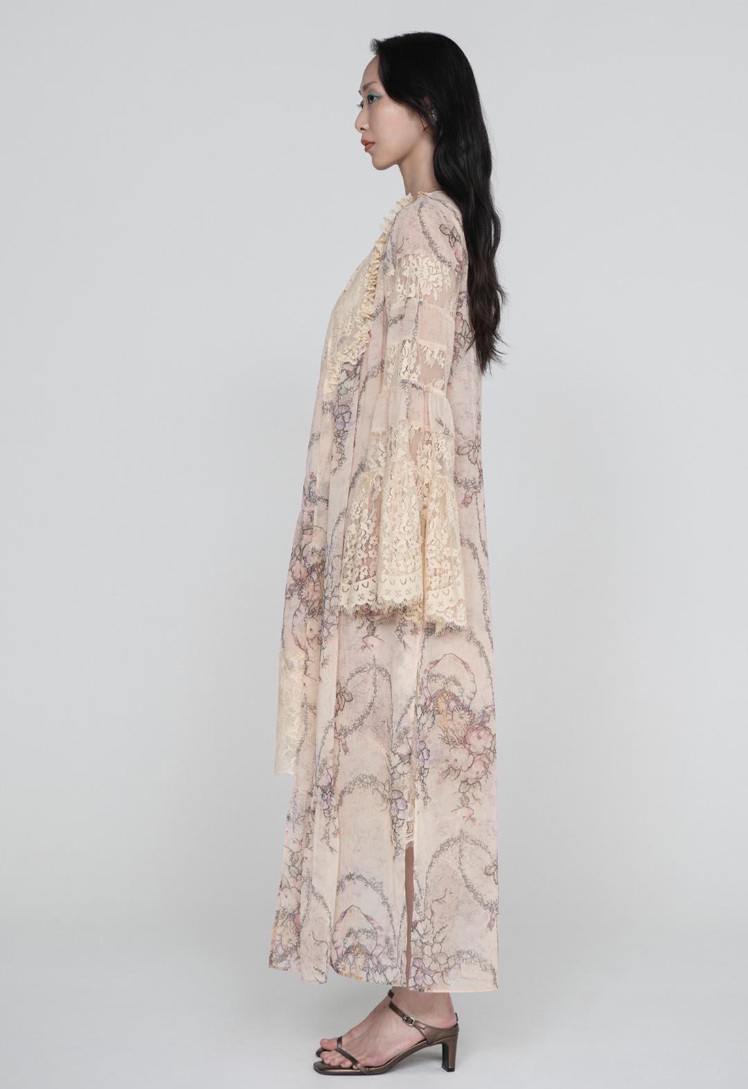 SPIRIT BLOOM CHAIR ROBE
