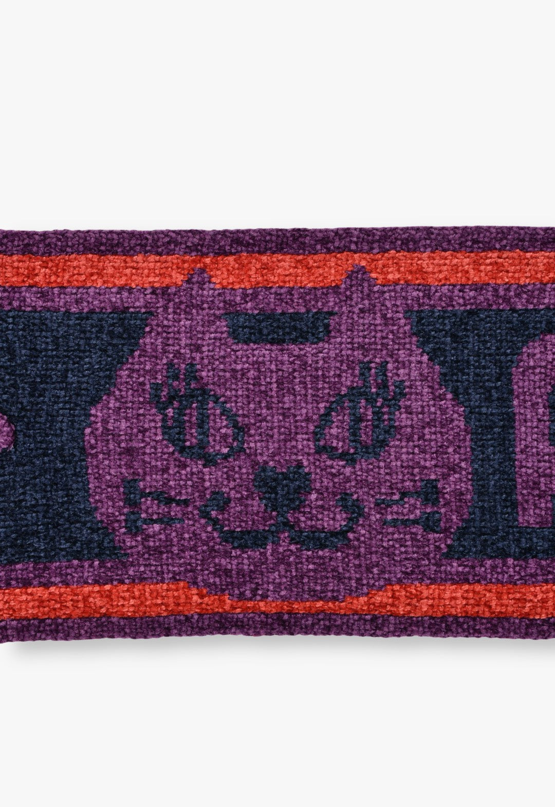 Insertable molding muffler