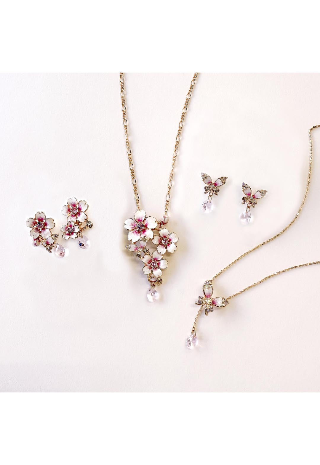 蝶モチーフ ネックレス