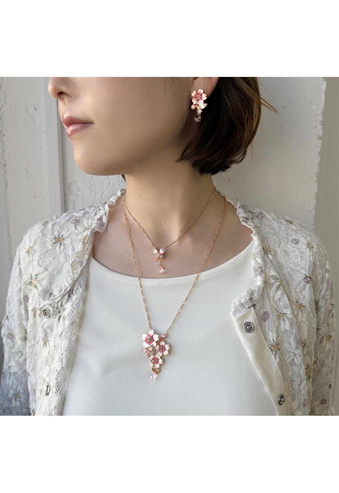 Cherry blossom motif necklace