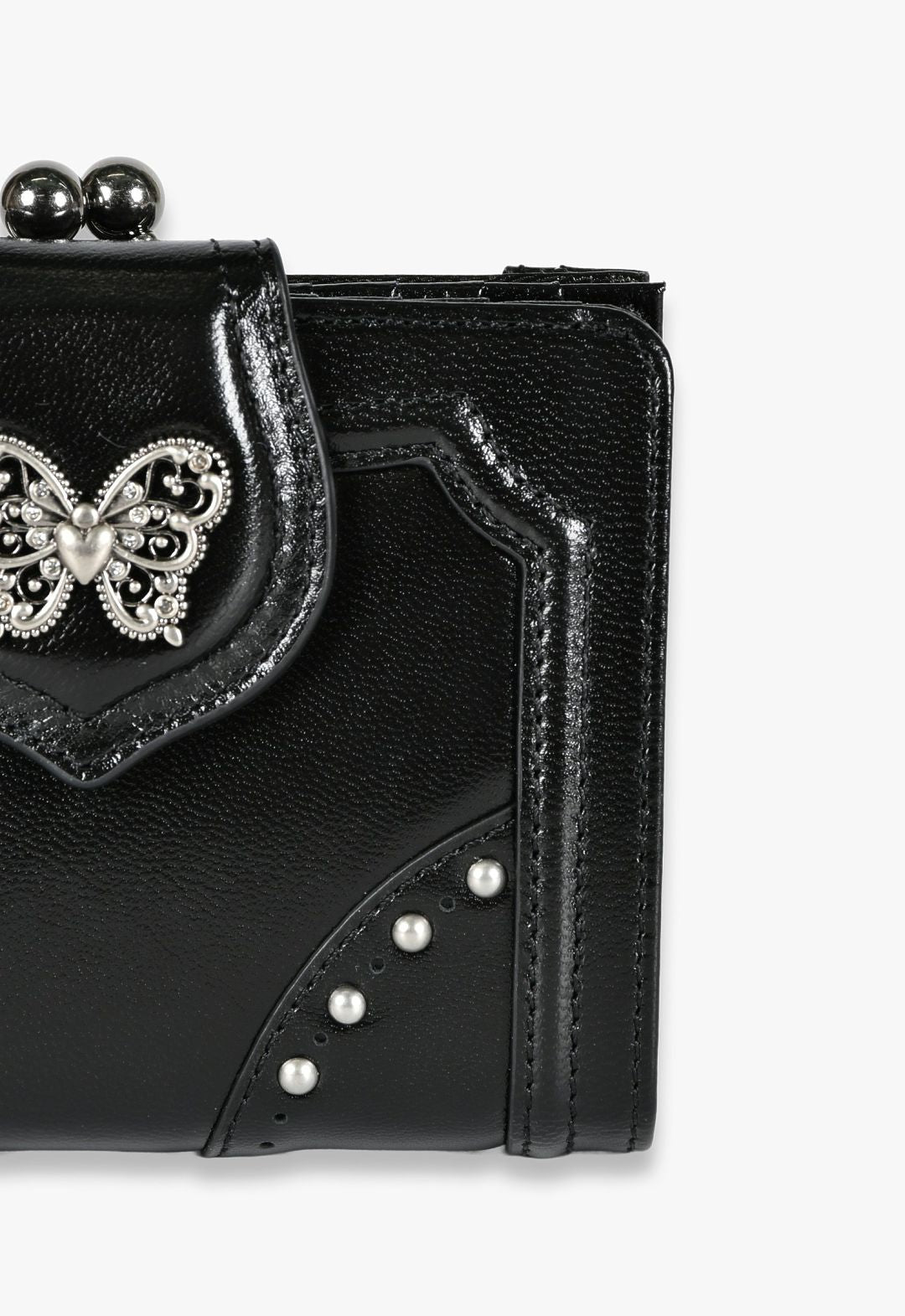 Nasha clasp bifold wallet