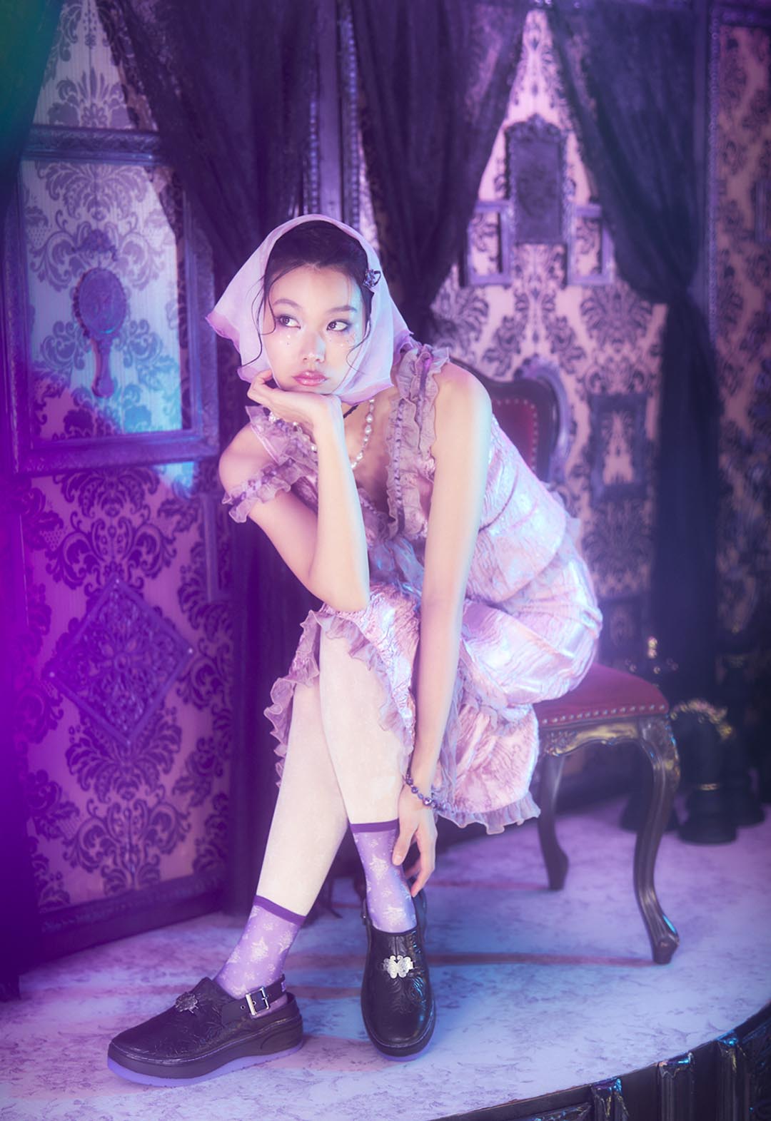 武器 PLTS CLG OX / ANNA SUI 黑色/紫色