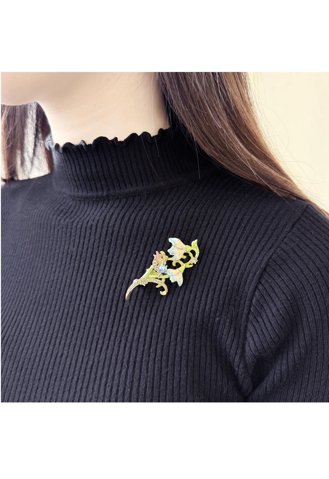 仙女与雪花莲图案胸针