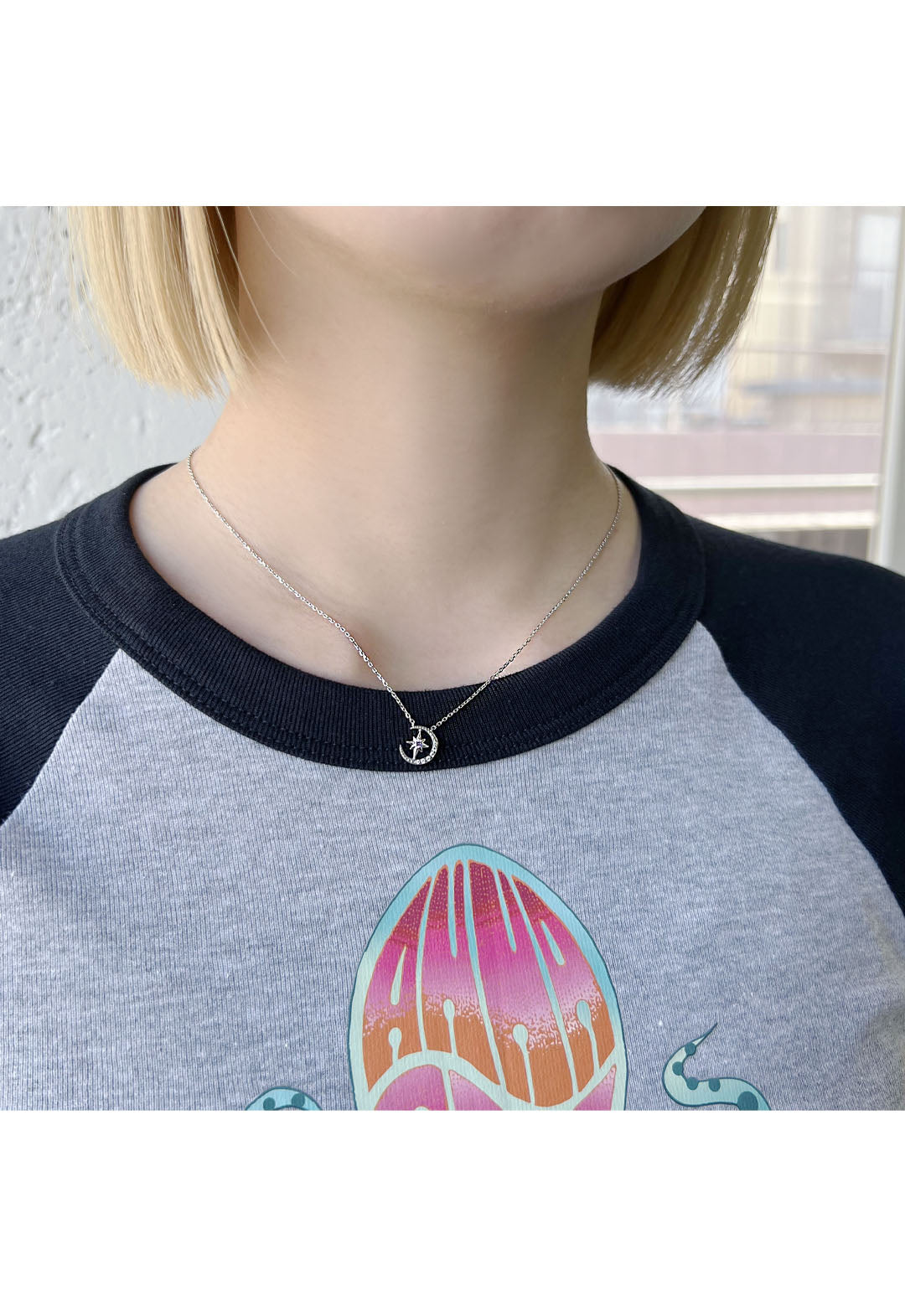 Moon and star motif necklace