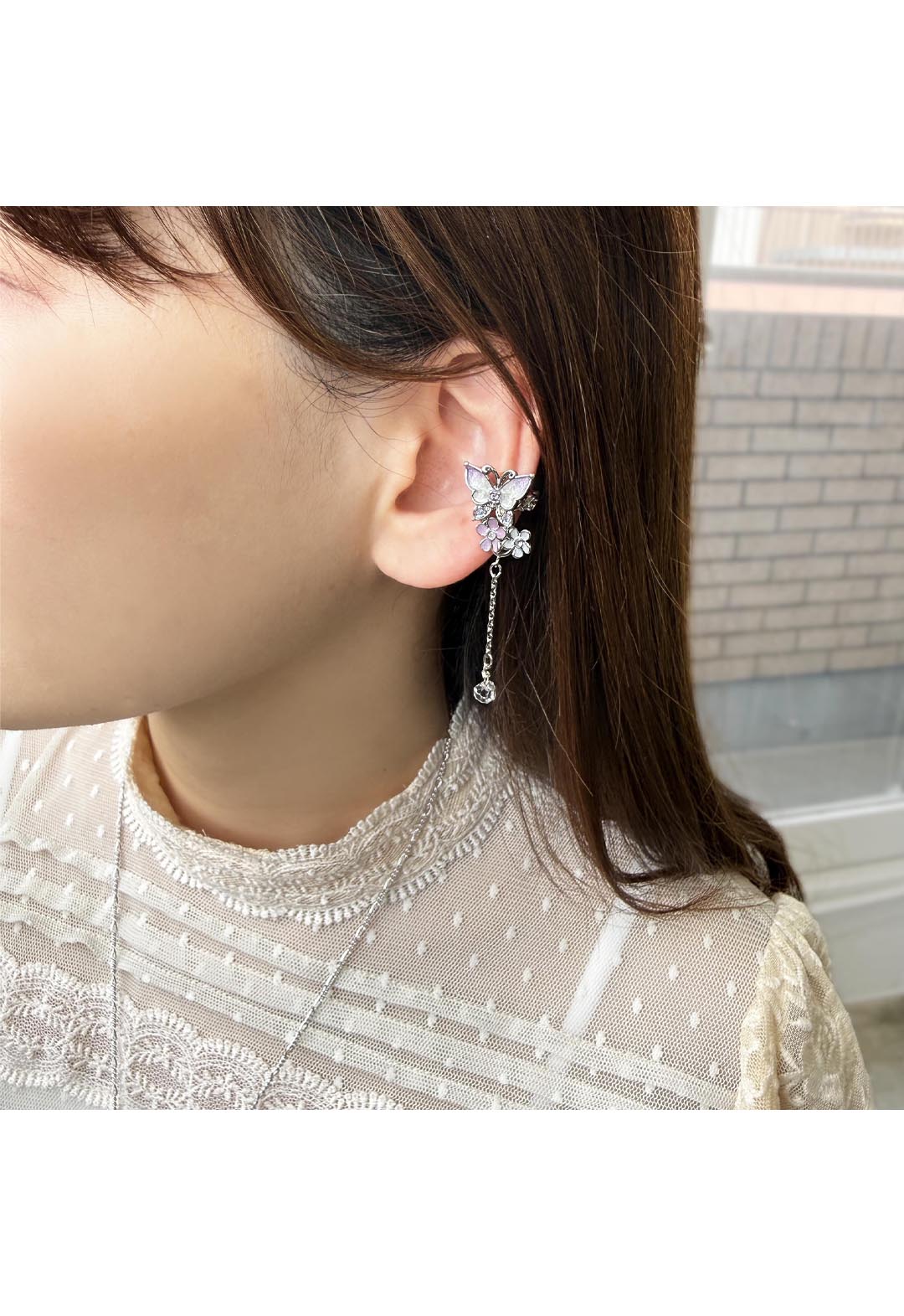 蝶 小花モチーフ イヤーカフ