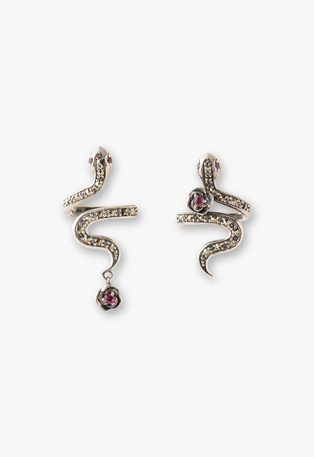 アナ スイ（ANNA SUI）シルバー スネークモチーフ ピアス | ローズ 