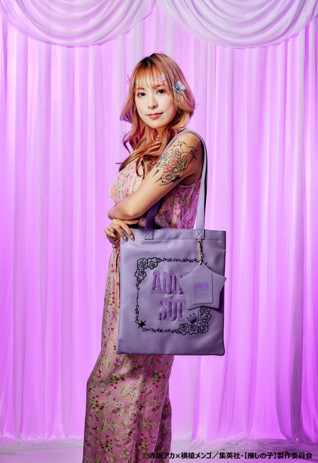 【推しの子】×ANNA SUI 推し活トートバッグ(トレカケース / 缶バッジ付) PURPLE
