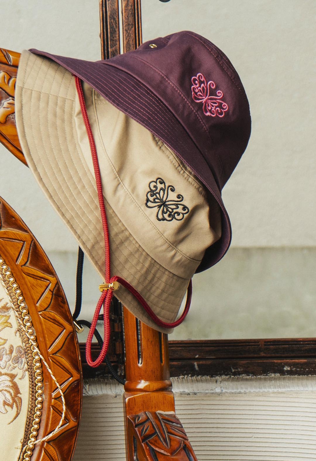 バタフライ刺しゅうクロッシェ