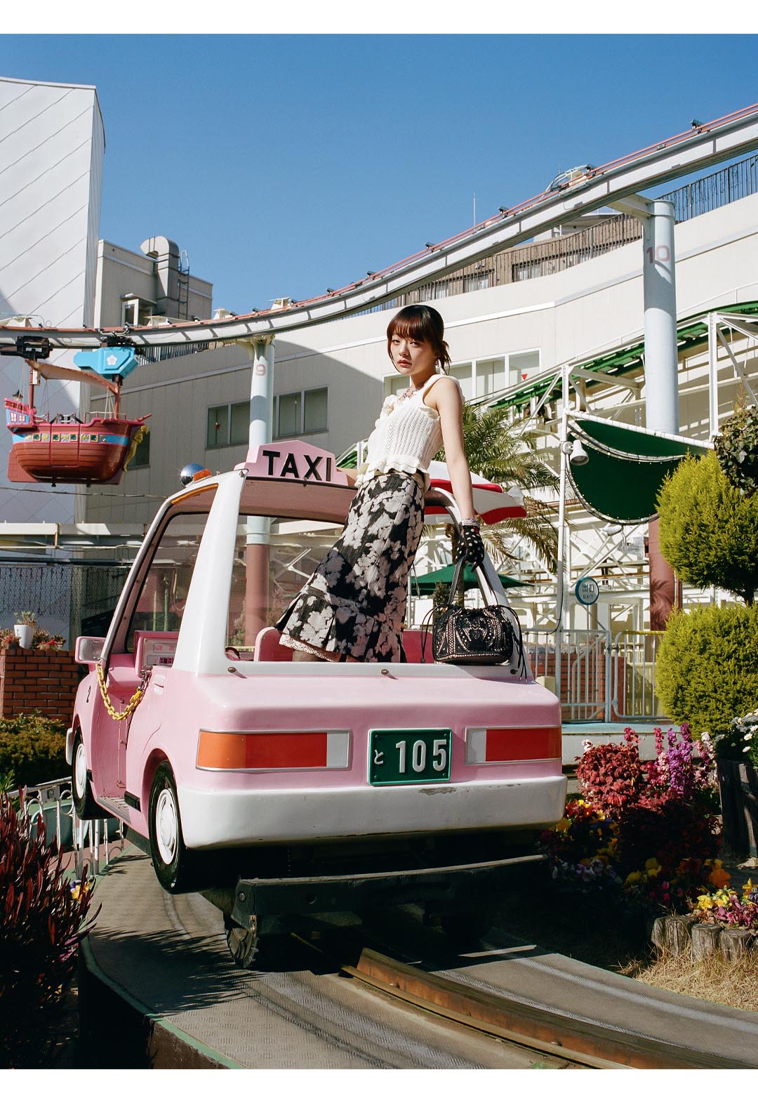 维多利亚风格镂空针织吊带背心