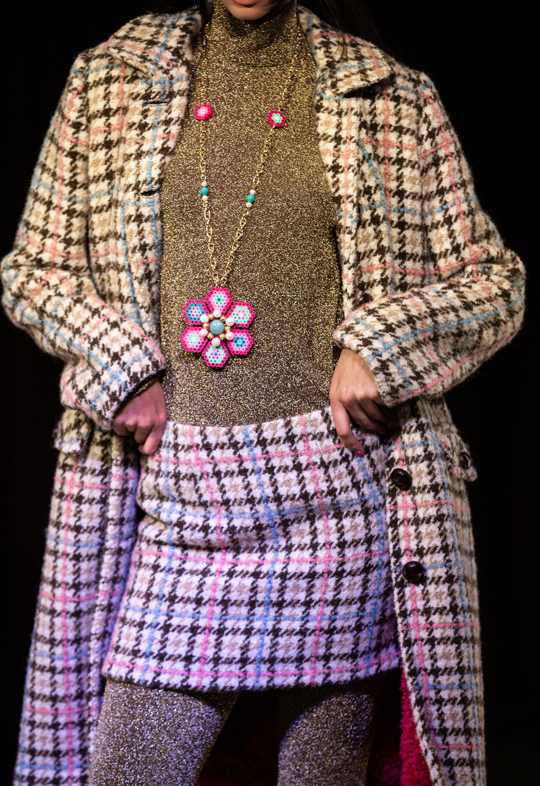 SPARKLING MESH TURTLENECK