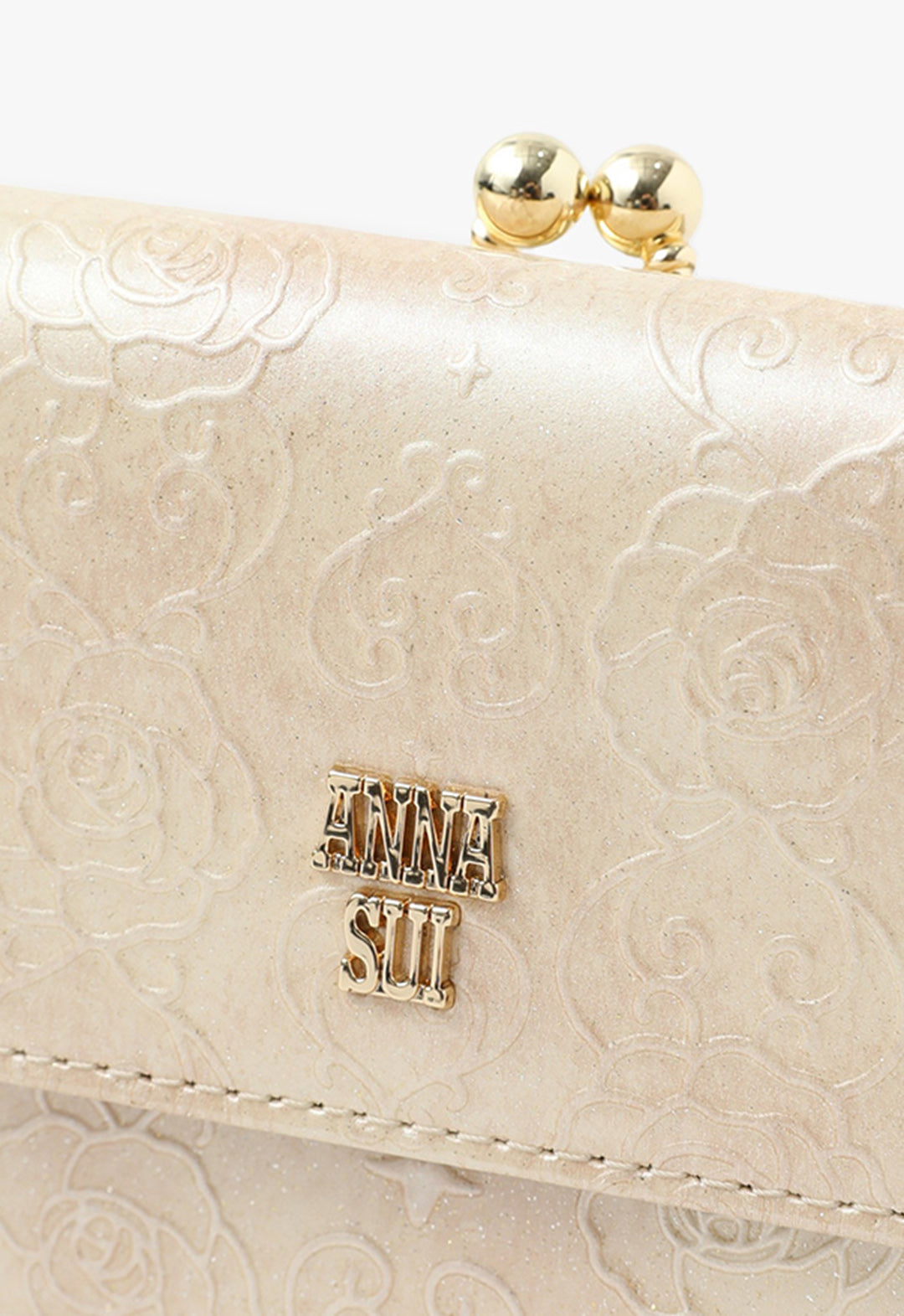 Rose Heart Clasp Bi-fold Wallet