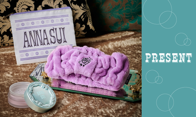 <center><small>ANNA SUI COSMETICS<br> NOVELTY FAIR</small></center>