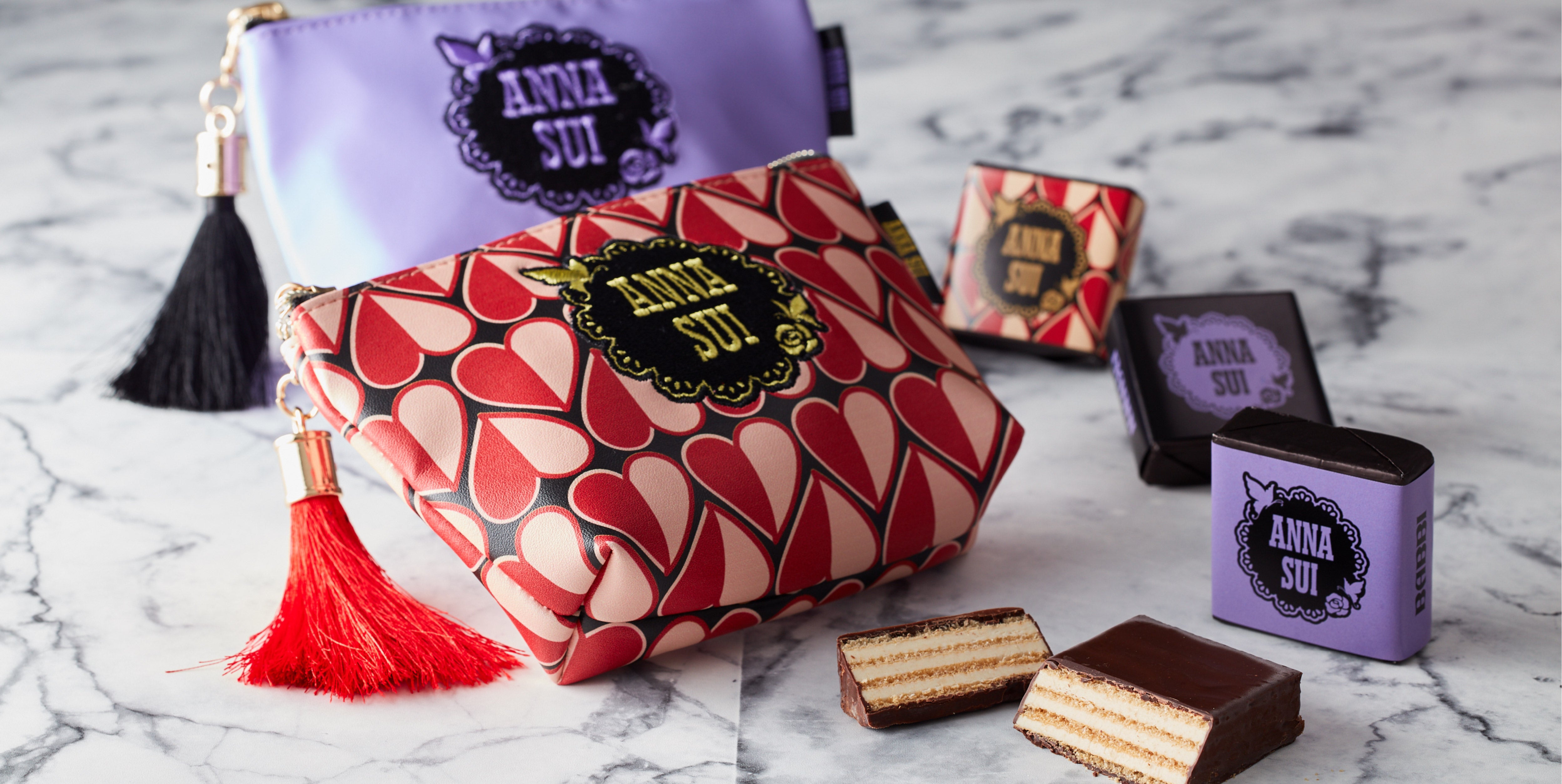 <center><small>イタリア発 ウエハース＆スイーツ専門店『BABBI』と<br>『ANNA SUI』がコラボ</small></center>