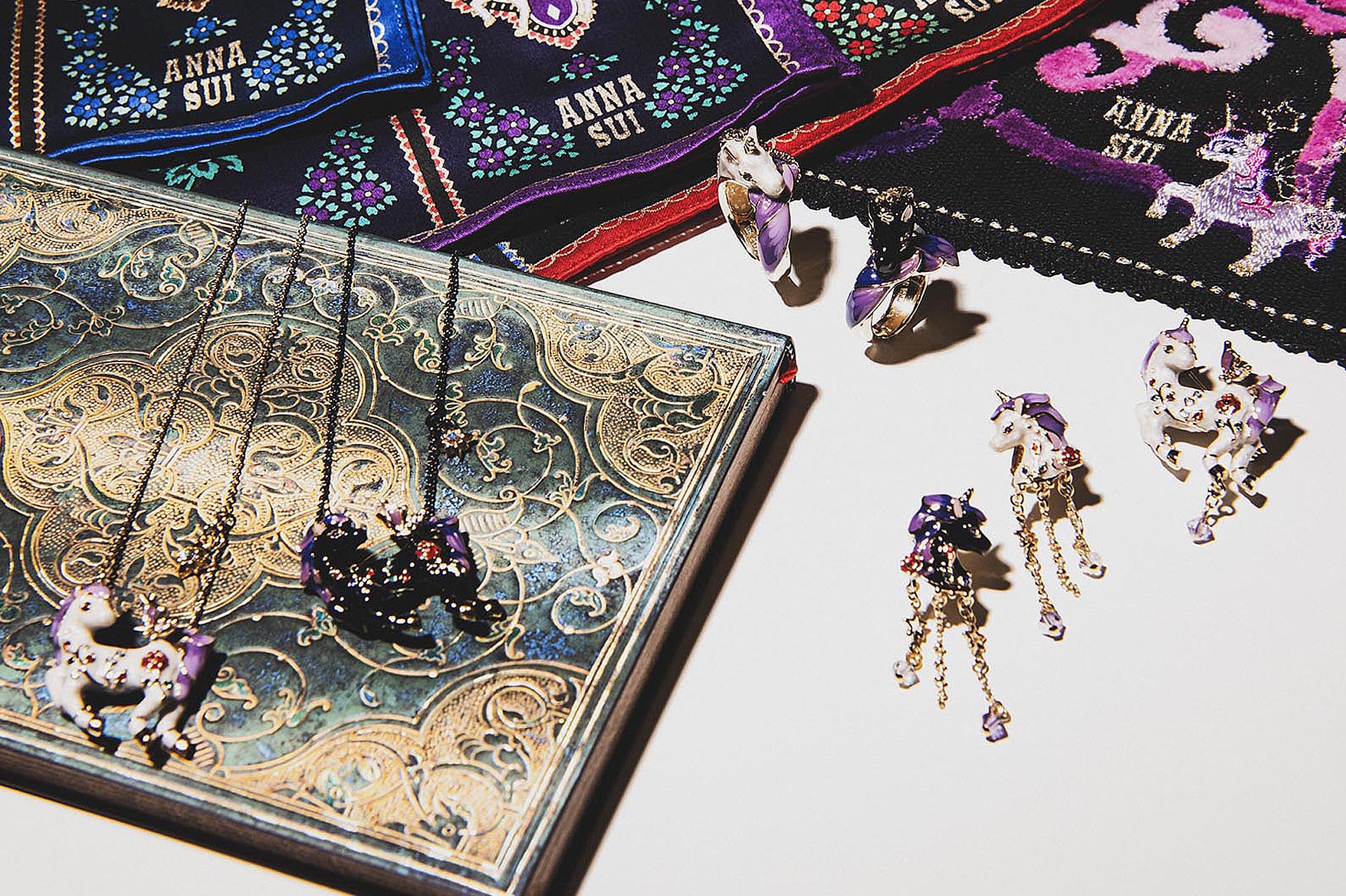 <center>NEW YEAR FAIR</center>