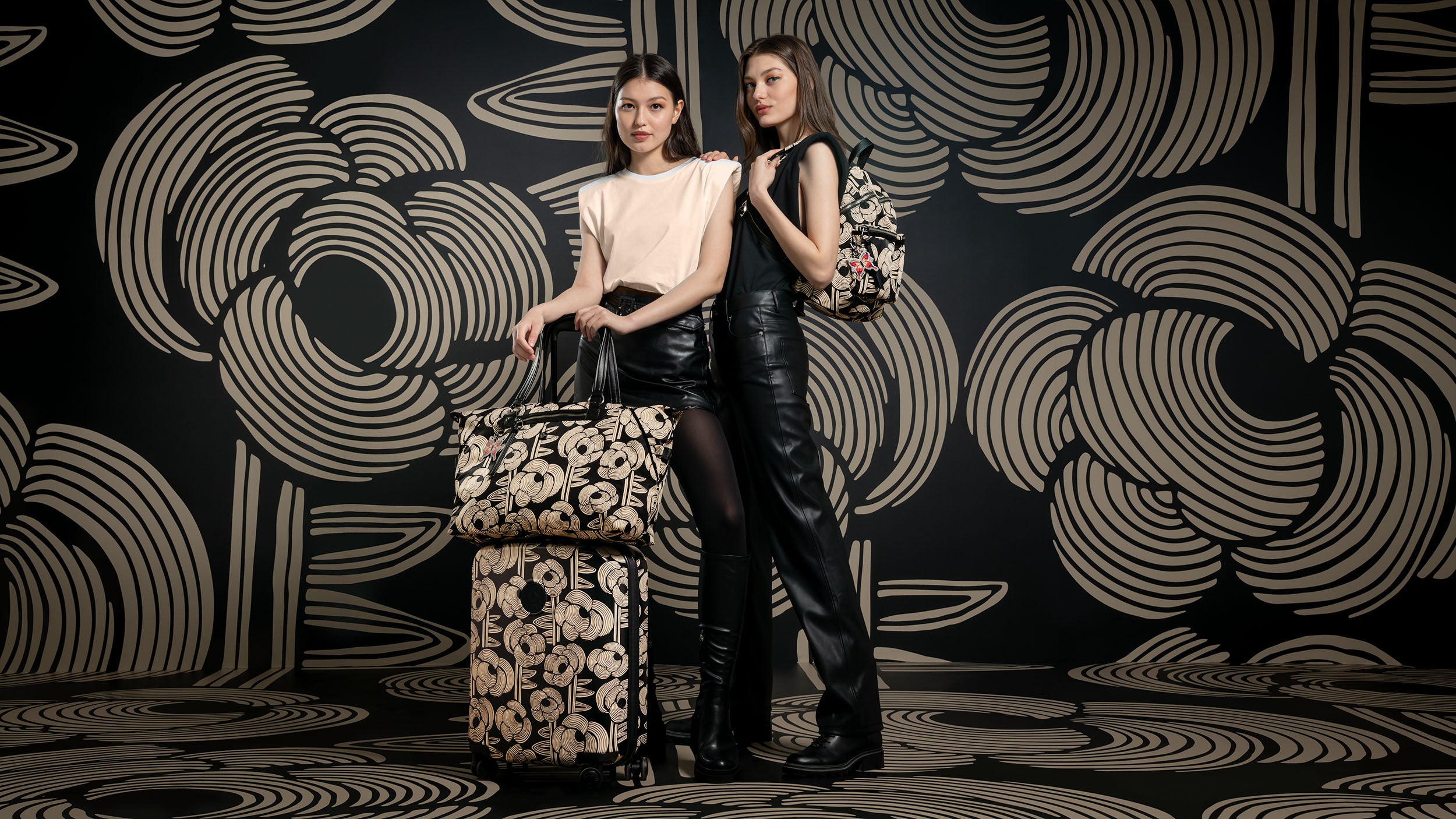 <center>Kipling 2022秋冬 カプセルコレクション<br>コラボレーションが再び実現！！</center>
