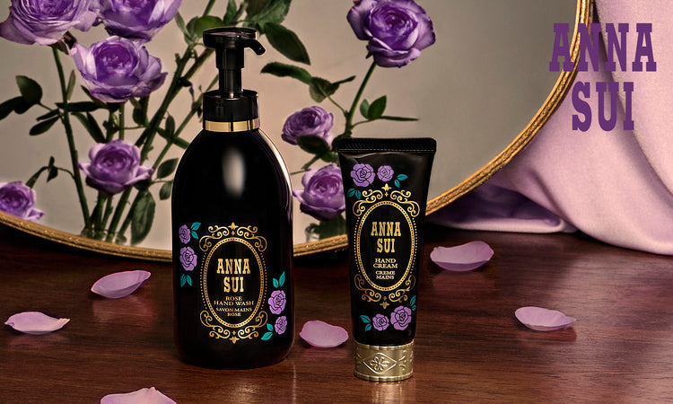 <center><small>ANNA SUI COSMETICS <br>2026 HOLIDAY COLLECTION</small></center>