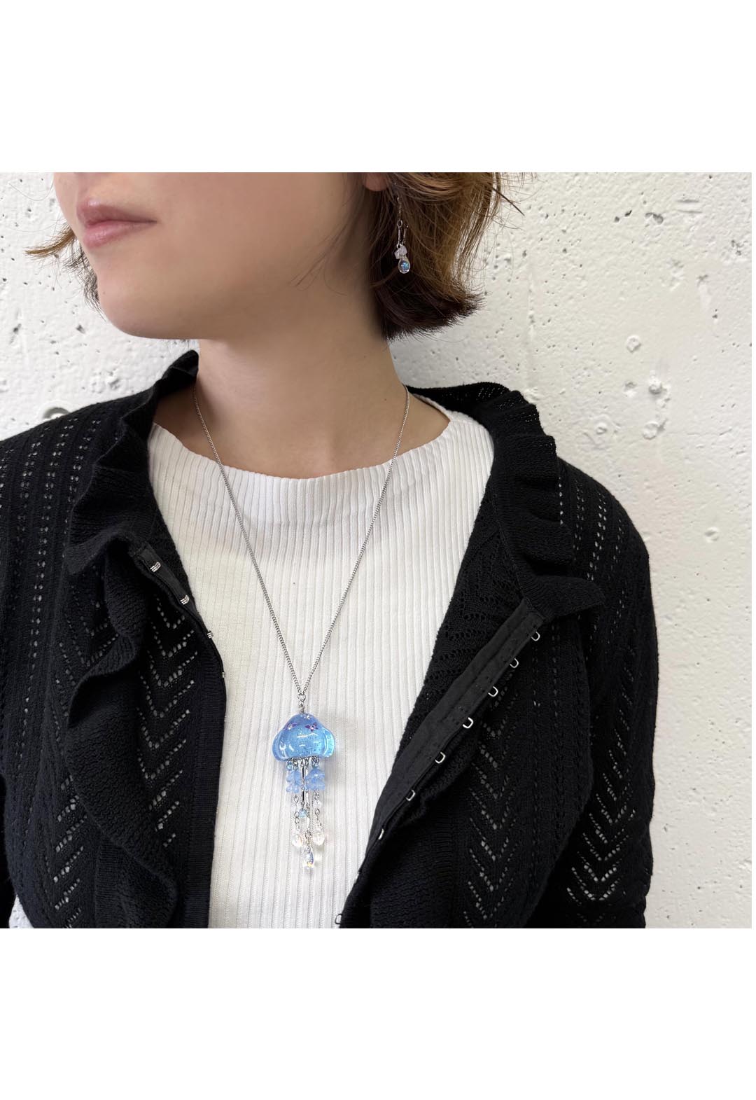 Jellyfish motif necklace