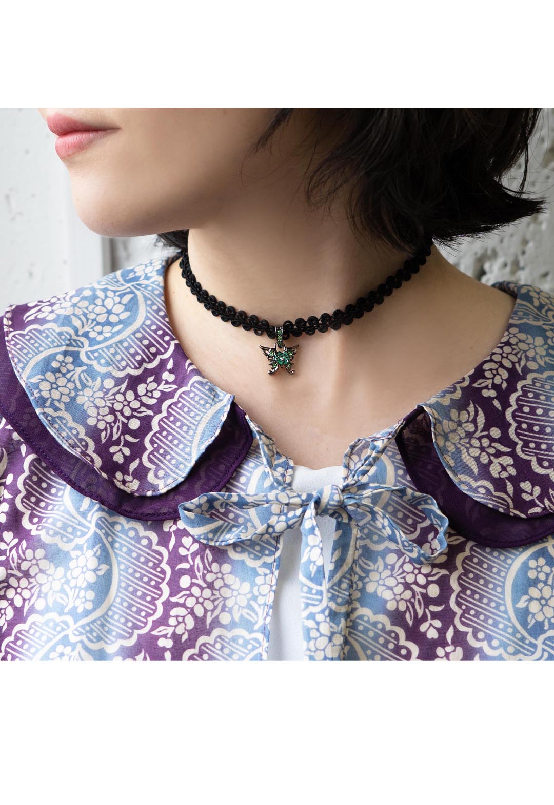 Zodiac sign color butterfly motif choker [Taurus]
