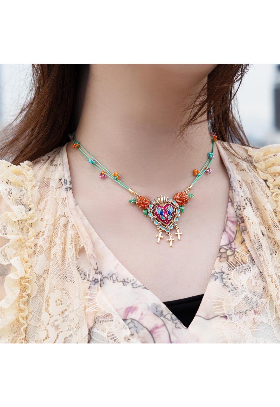 Heart Marigold Motif Necklace