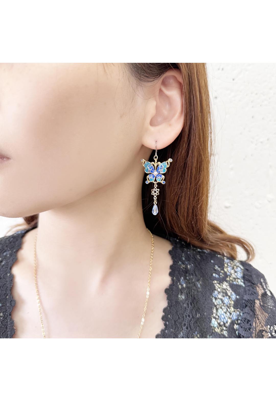 蝶モチーフ イヤリング