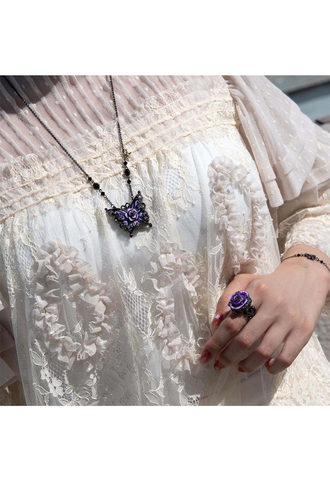 [Limited BOX included] Rose motif ring with mirror