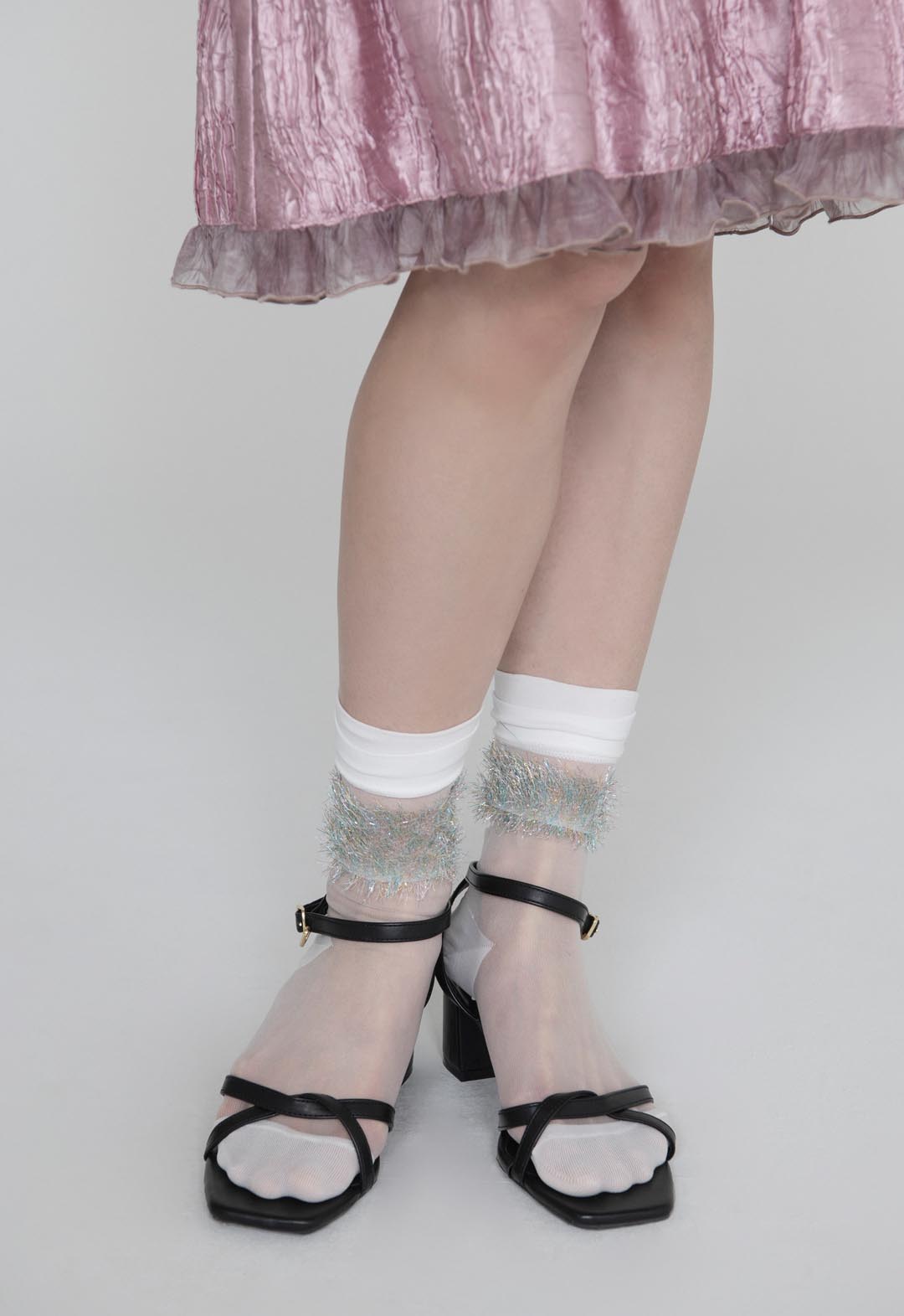 Fluffy frill socks