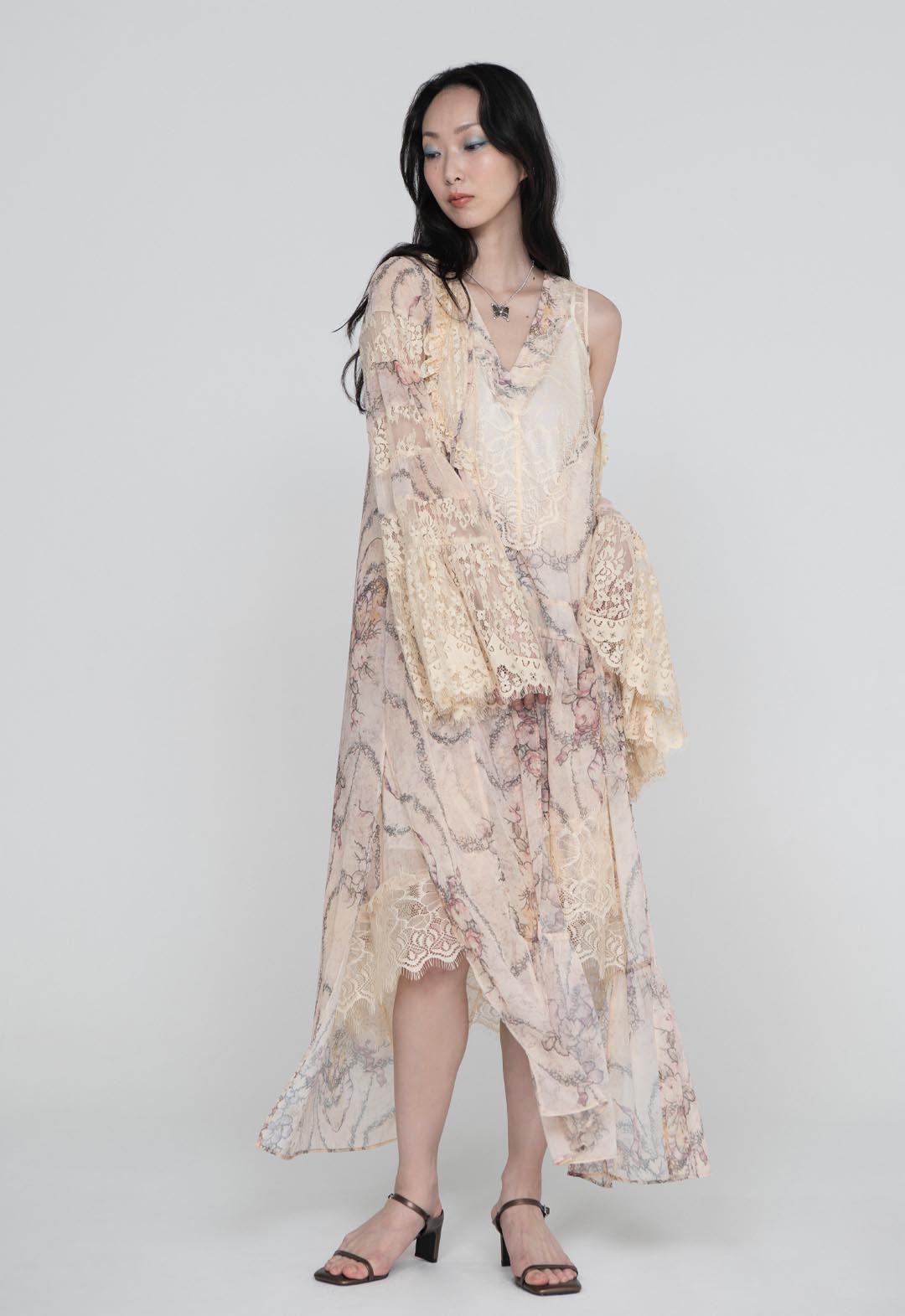 SPIRIT BLOOM CHAIR ROBE