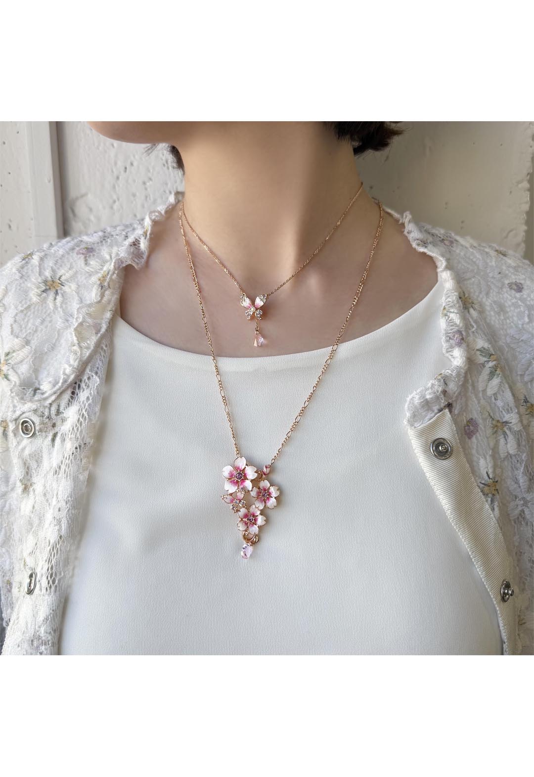 Cherry blossom motif necklace