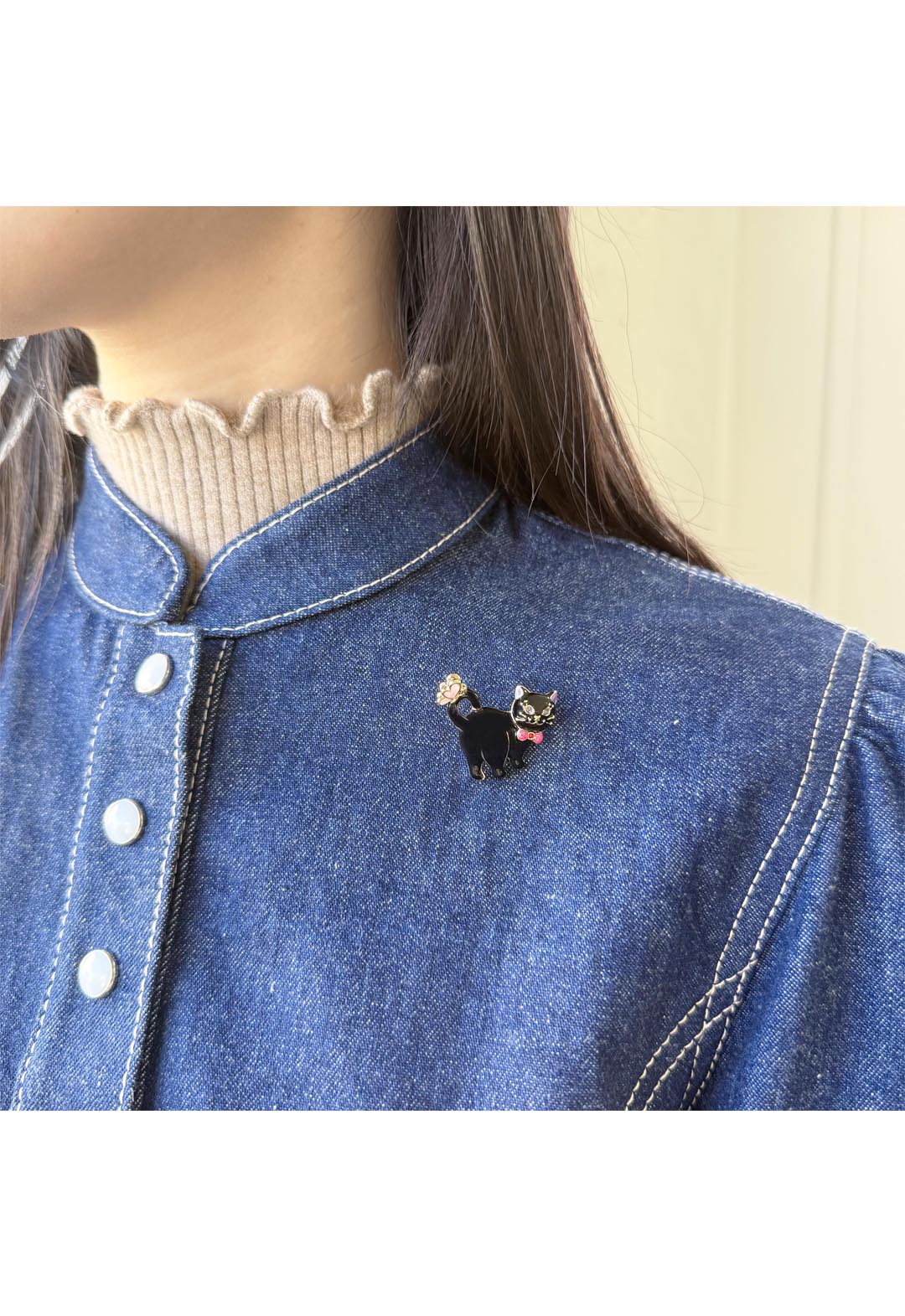 ティティモチーフ　ブローチ