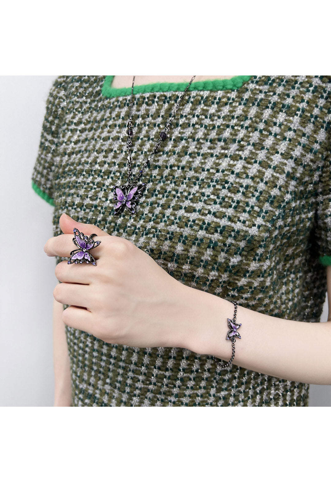 ANNA SUI アナスイ バタフライモチーフ 樹脂リング（パープル／L） ANNA SUI アナスイ バタフライモチーフ 樹脂リング（パープル／L）