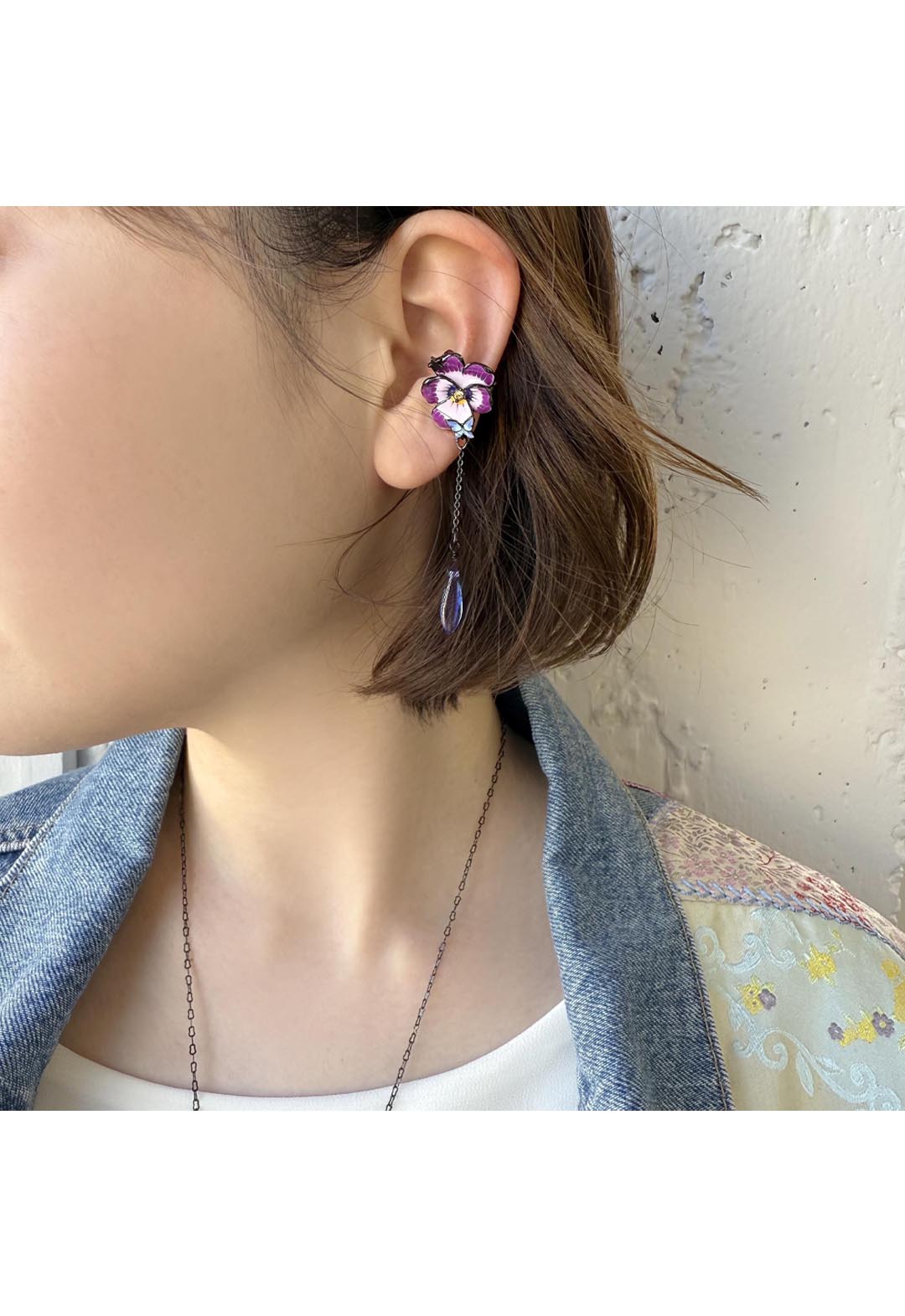 Flower motif ear cuff