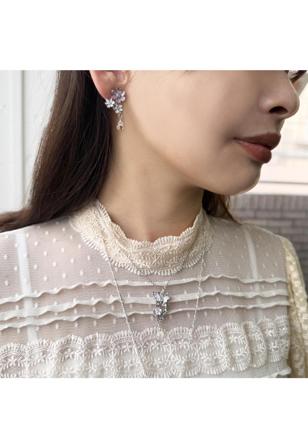 蝶 小花モチーフ ピアス