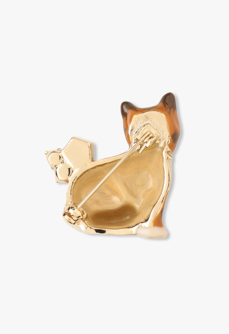 Cat motif brooch