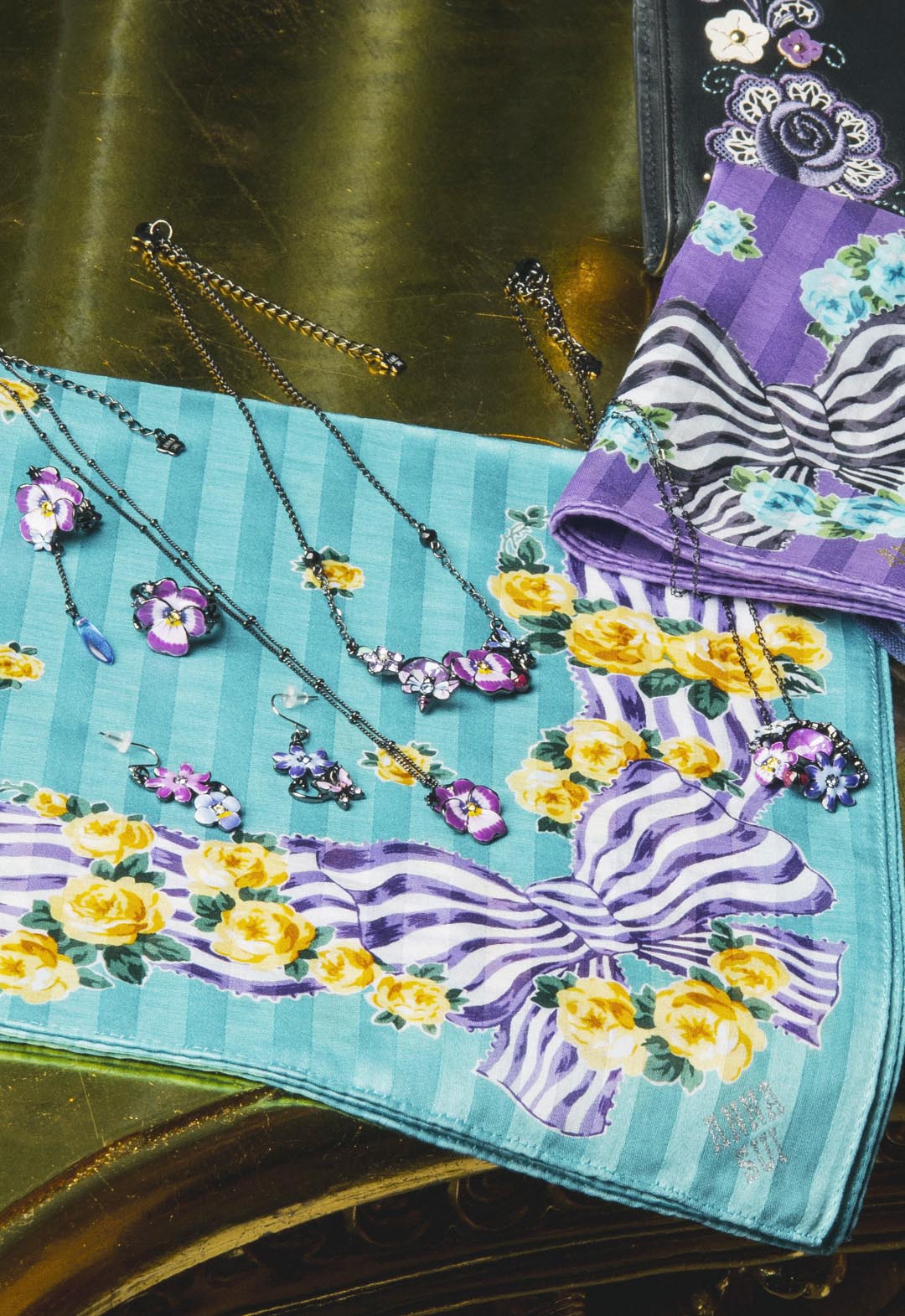 アナ スイ（ANNA SUI） フラワーモチーフ ネックレス