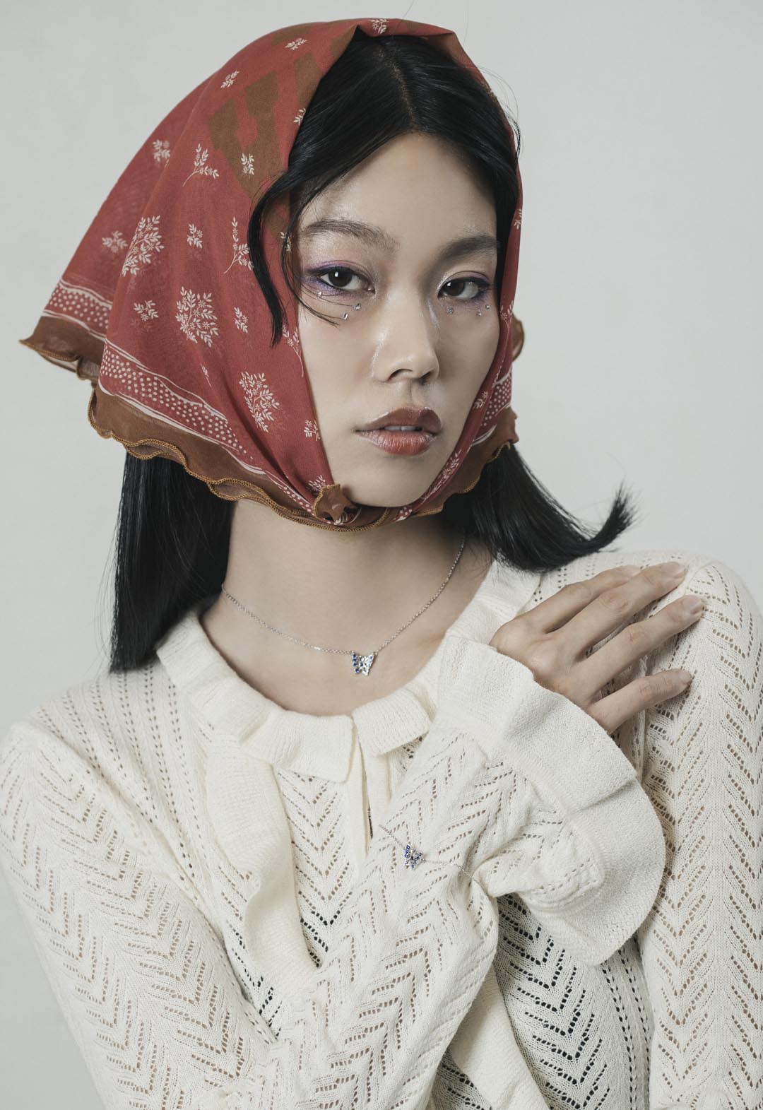 维多利亚风格镂空针织开衫