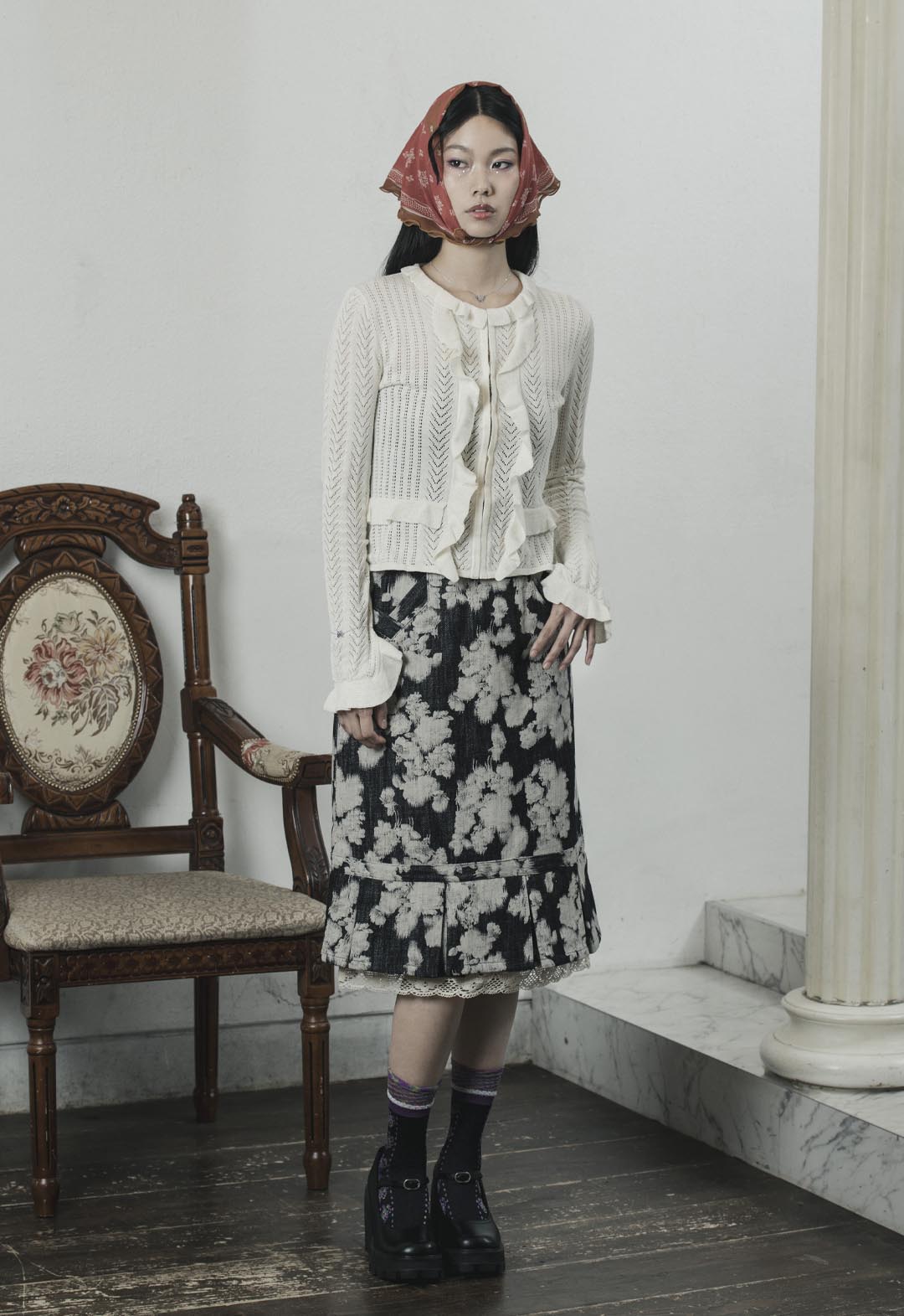 维多利亚风格镂空针织开衫