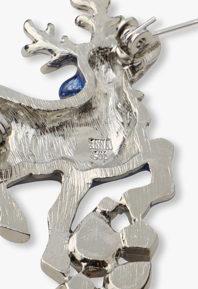 Deer motif brooch with silver hooves