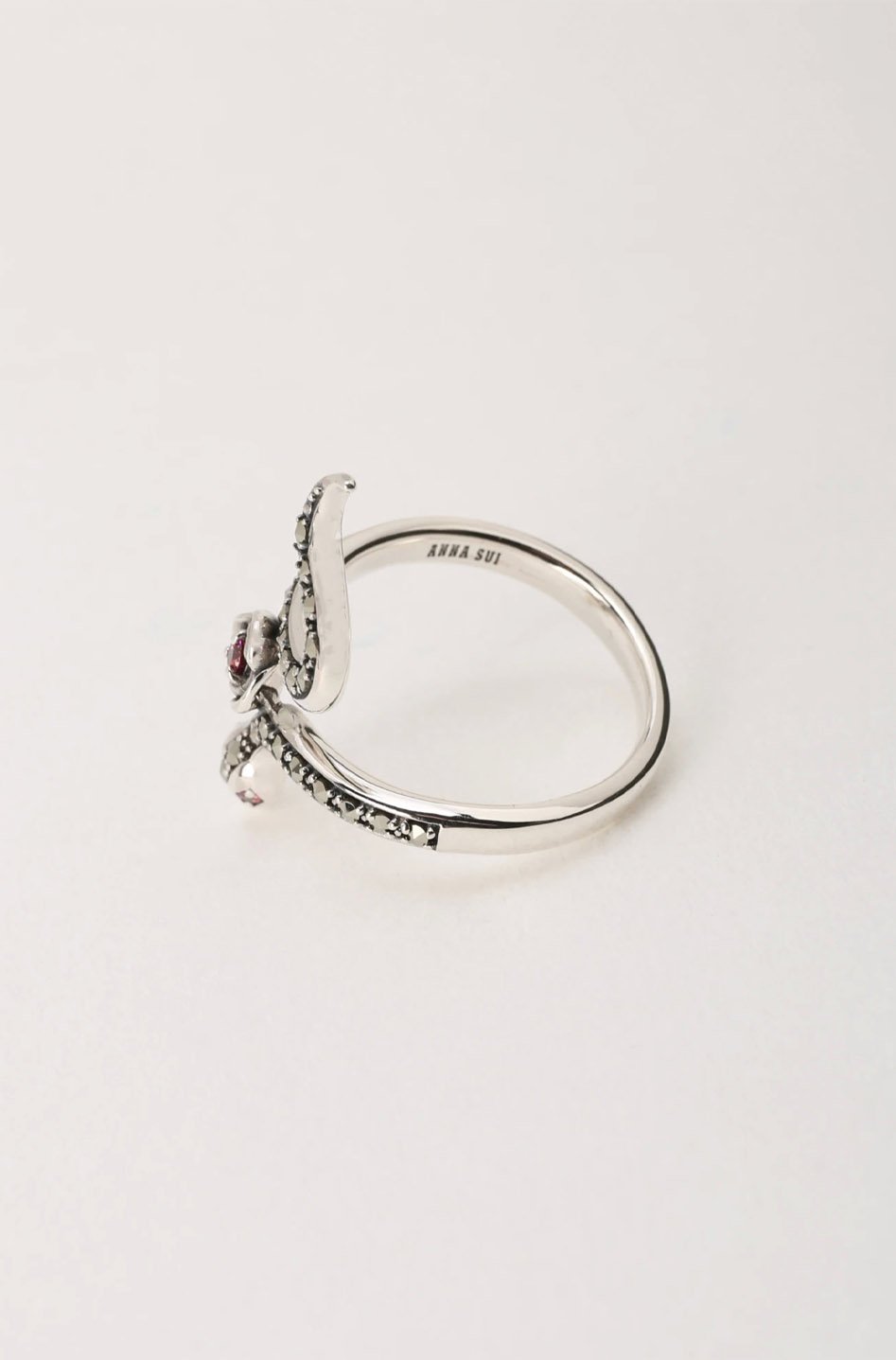 Silver Snake Motif Ring – アナ スイ ジャパン 公式ウェブストア